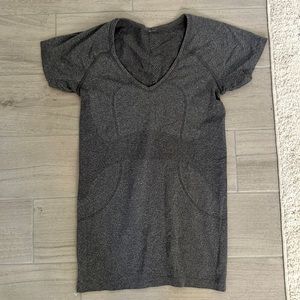 Lululemon Swiftly Shirt- fitted